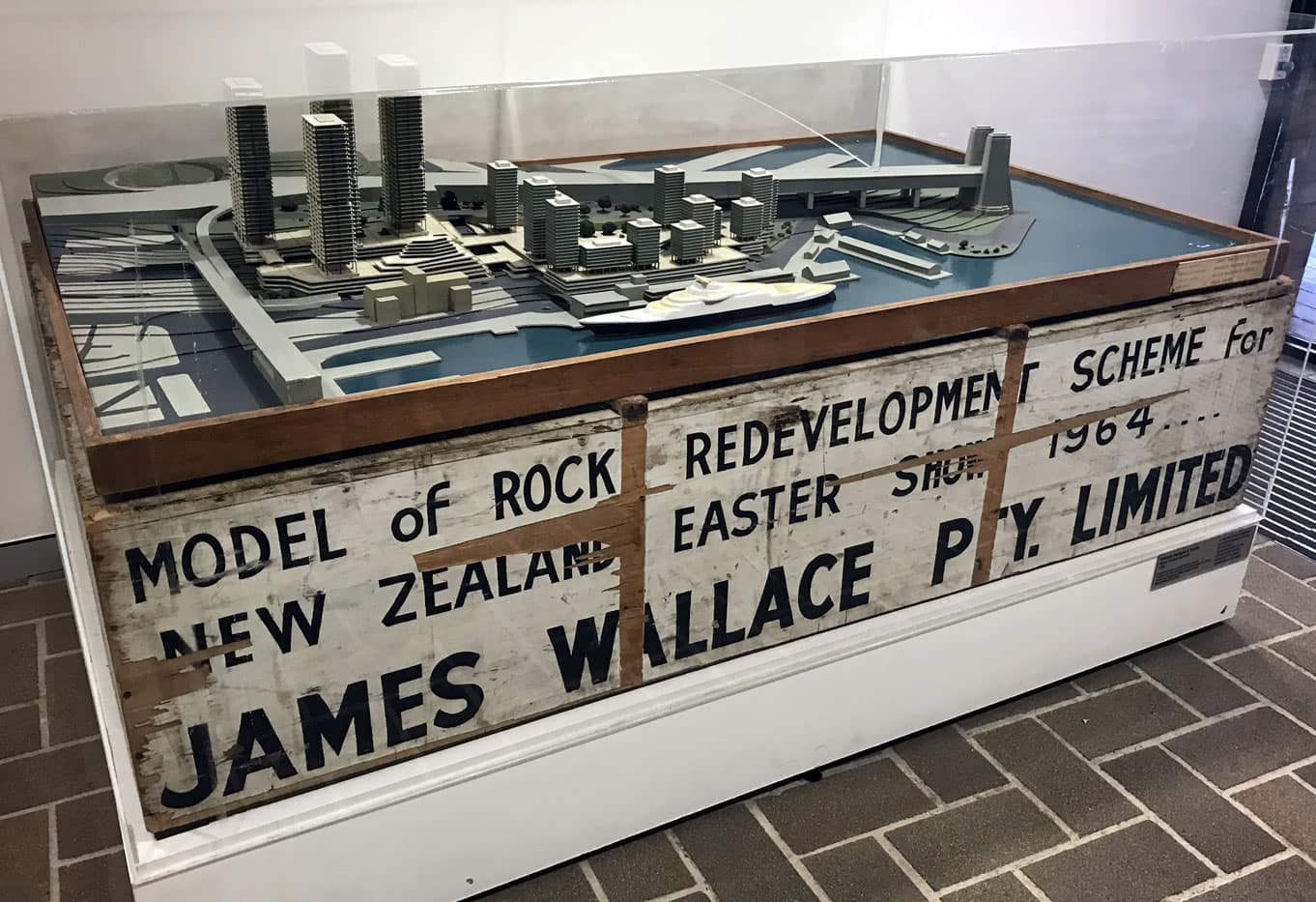 1961 Rocks model © Robert Freestone
